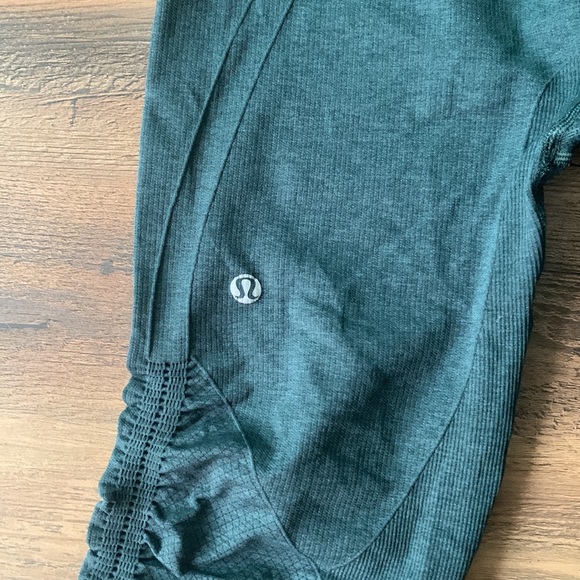 Lululemon in the Flow Crop II Fuel Green 8 - Picture 5 of 5